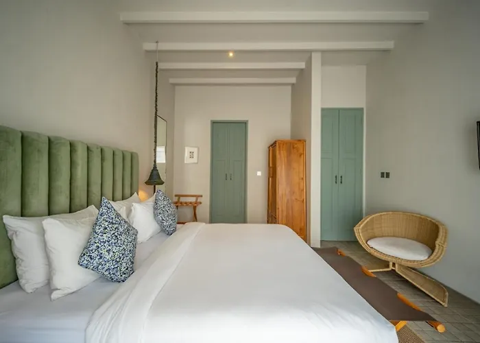 O - Two-floor Studio, Walk To The 3*